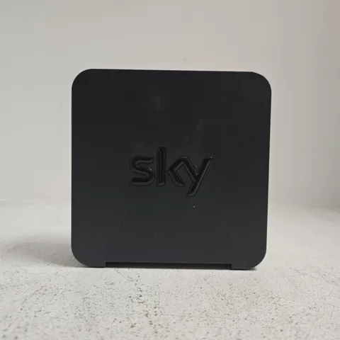 BOXED SR101-Z SKY HUB