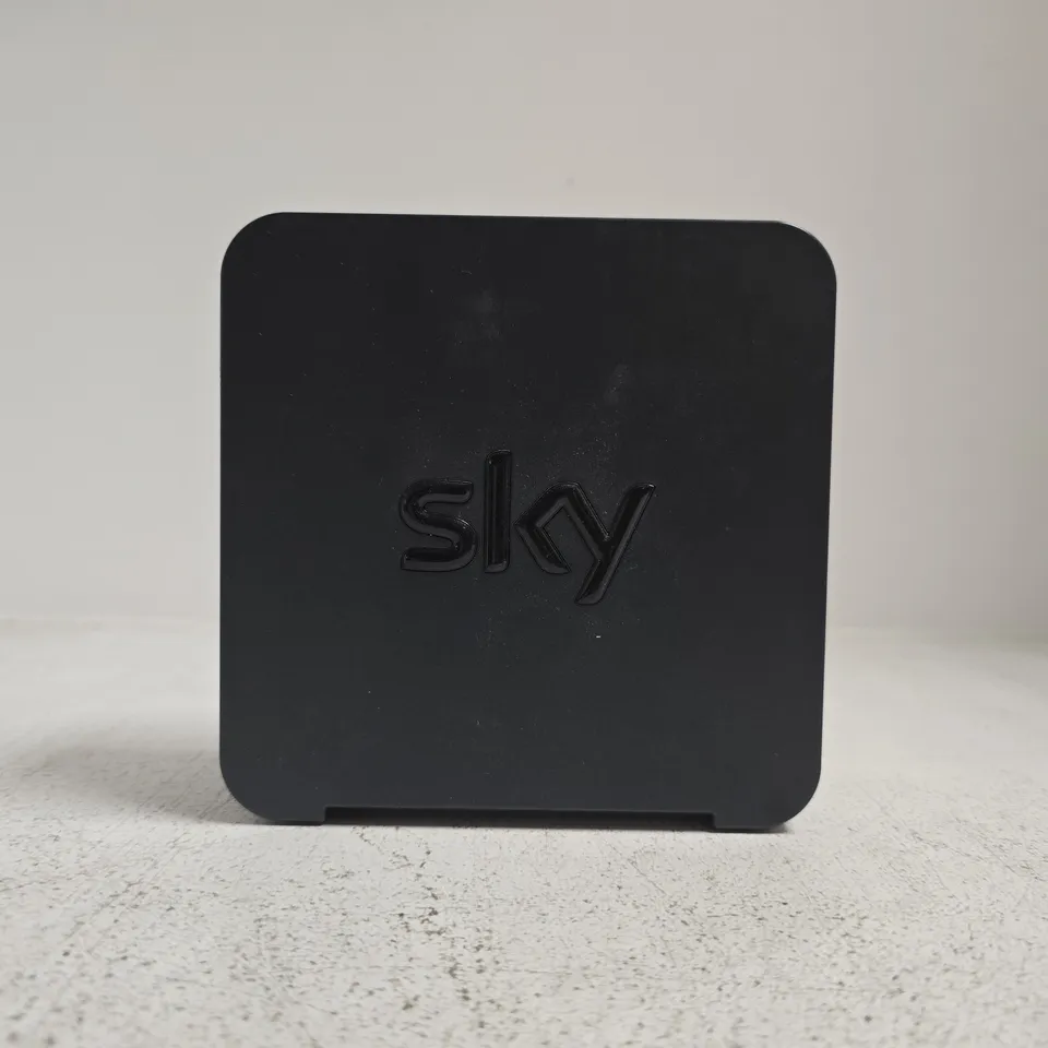 BOXED SR101-Z SKY HUB