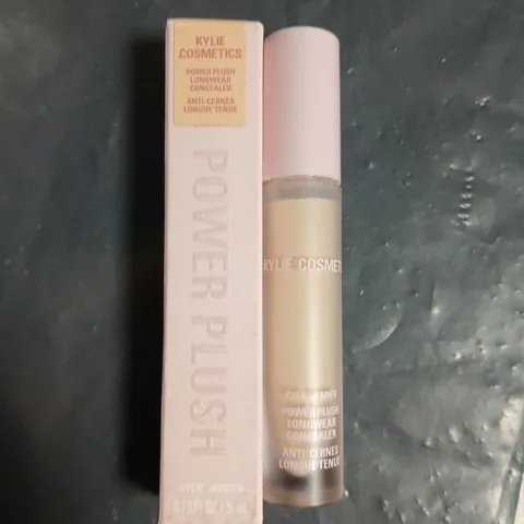 KYLIE COSMETICS POWER PLUSH LONGWEAR CONCEALER – 5 ML
