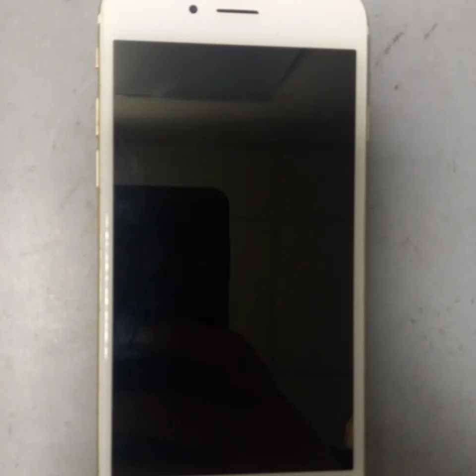 APPLE IPHONE 6S (A1688) SMARTPHONE IN WHITE/GOLD