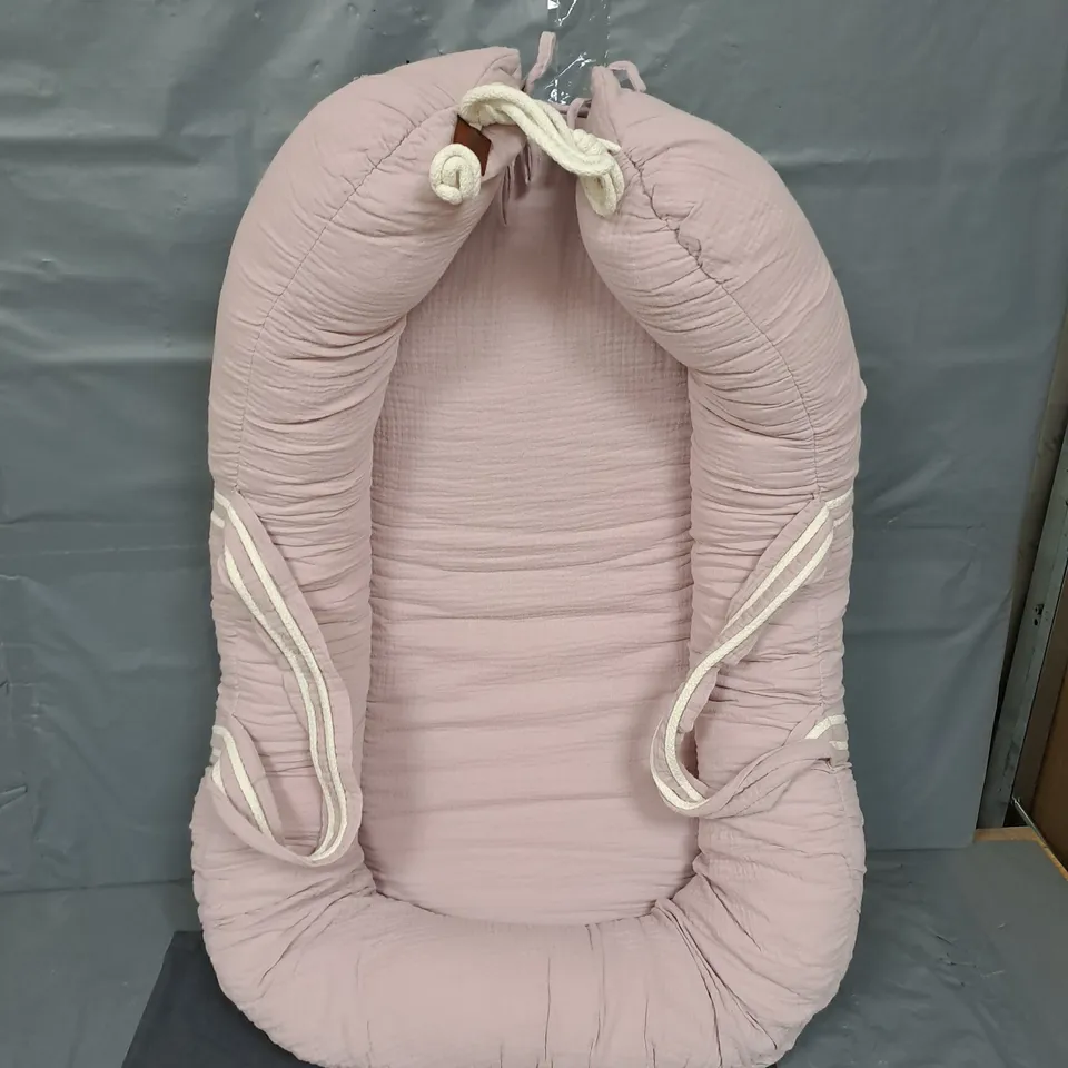PADDED BABY NEST