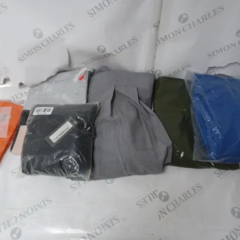 BOX OF ASSORTED CLOTHING ITEMS TO INCLUDE TROUSERS, SOCKS, LEGGINGS ETC