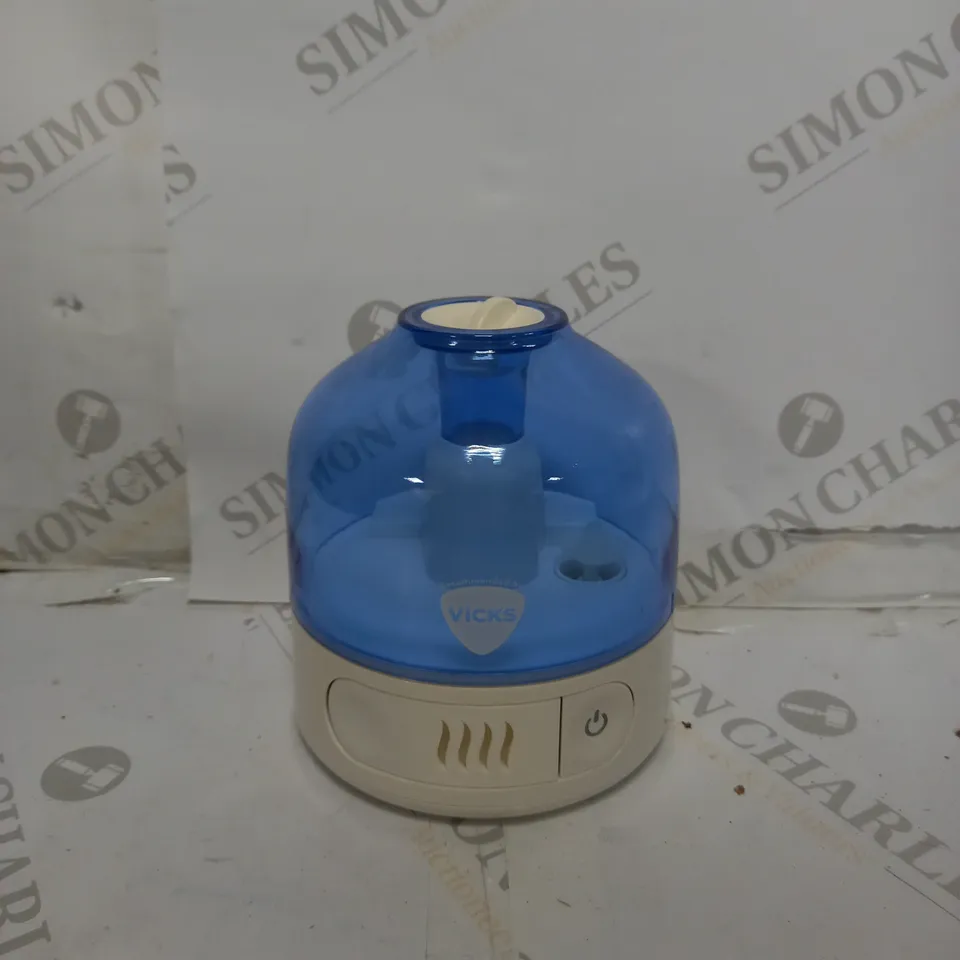 VICKS PERSONAL HUMIDIFIER 