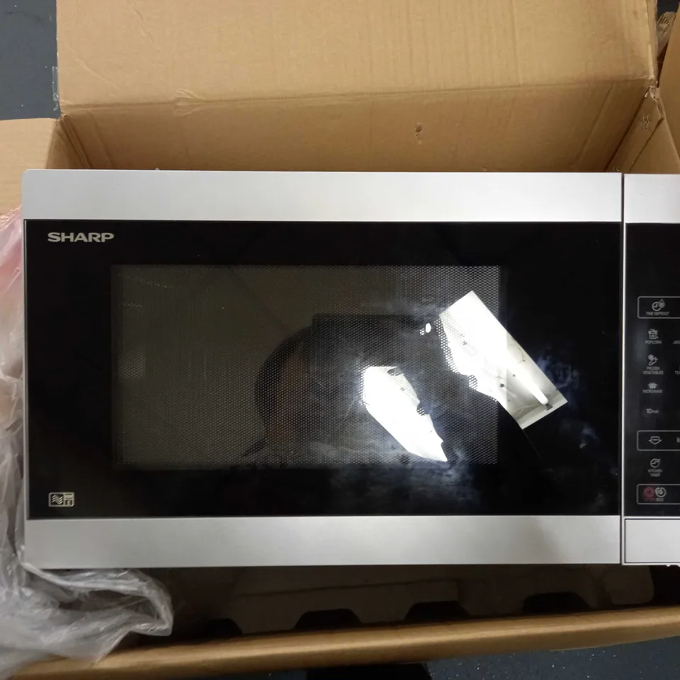 SHARP 900W DIGITAL TOUCH CONTROL MICROWAVE, GRILL & CERAMIC ENAMEL INTERIOR – SILVER