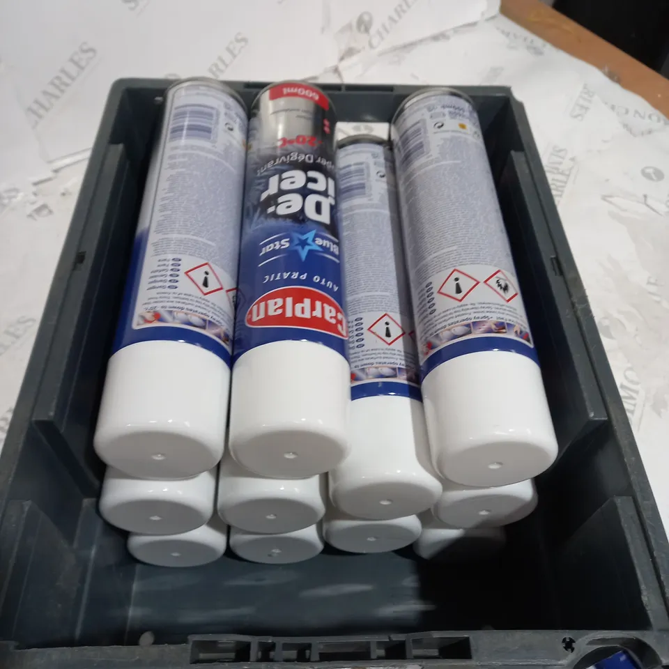APPROXIMATELY 10 ASSORTED AEROSOL ITEMS TO INCLUDE - DE ICER - COLLECTION ONLY 