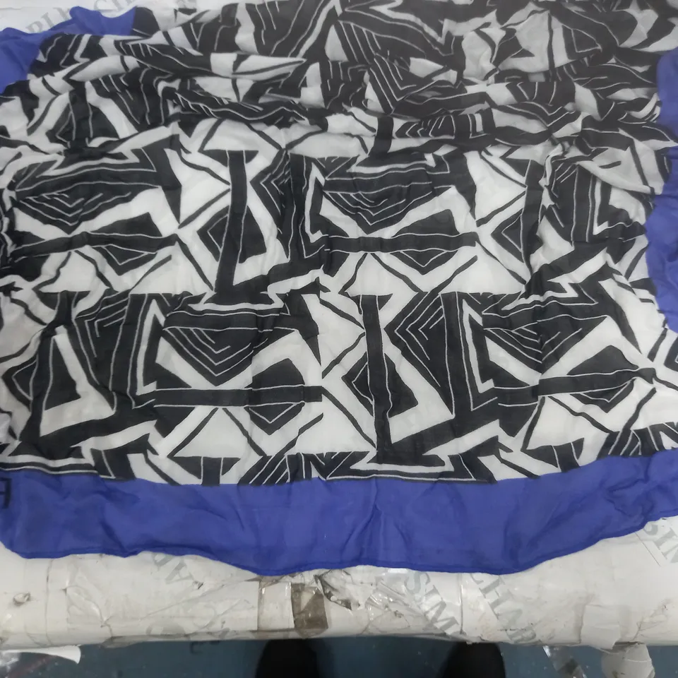 RUTH LANGSFORD PRINTED SCARF