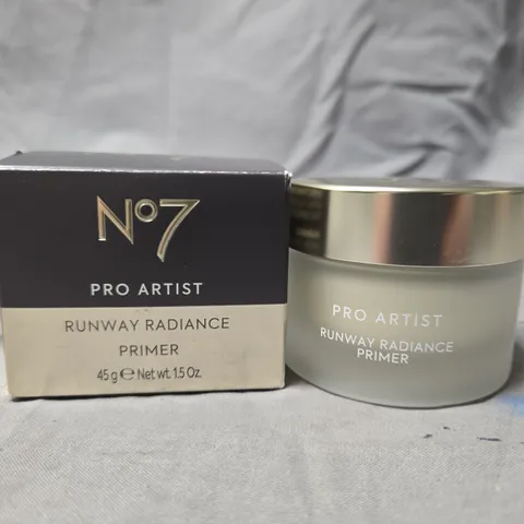NO7 PRO ARTIST RUNWAY RADIANCE PRIMER - 45G