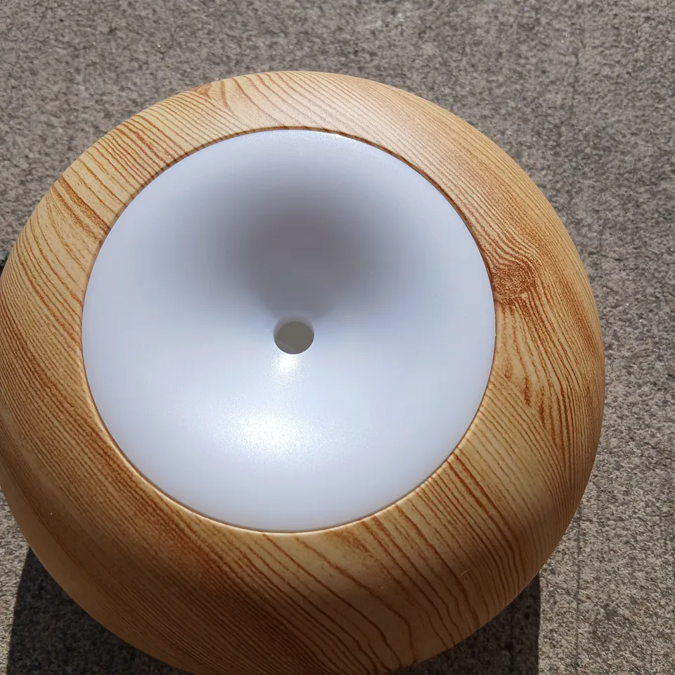 TWO AROMA DIFFUSER GX-18K – WOODEN ROUND BASE