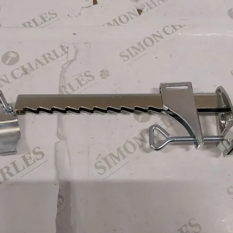 BOXED MIKYTOPER PARASOL CLAMP // CLAMPING RANGE: 0 - 20CM (1 BOX)