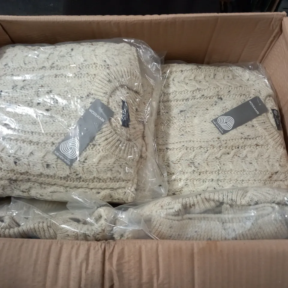 LOT OF 10 AS NEW PURE NEW WOOL KNITTED CREW JUMPERS IN ECRU - ALL L