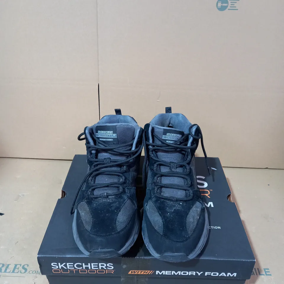 SKECHERS MEN'S OAK CANYON MID TOP LACE BOOT SIZE 10