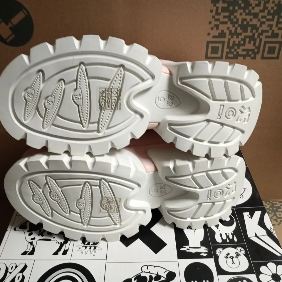 BOXED TEDDY SURA PINK VILUN PLATFORM TRAINERS – UK5