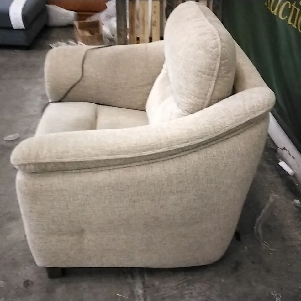 QUALITY BRITISH DESIGNED & MANUFACTURED G PLAN BEIGE FABRIC ELECTRIC RECLINING ARMCHAIR 