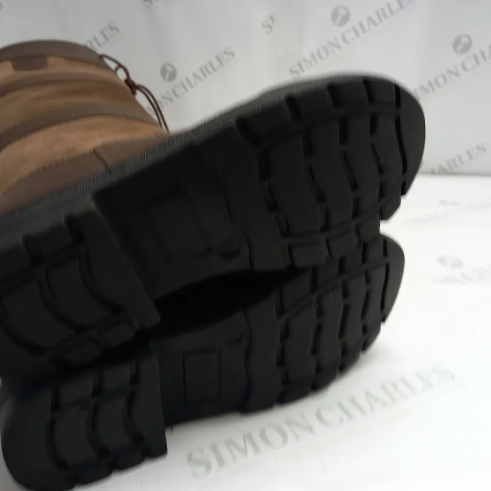 PAIR OF REQUISITE GRANGER COUNTRY LEATHER BOOTS - 37