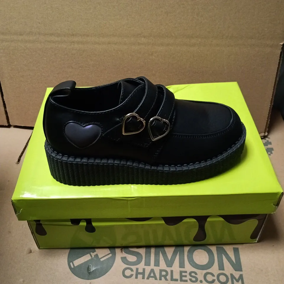 BOXED PAIR OF KOI KIDZ DREAM ADVENTURES KIDZ CHUNKY SHOES IN BLACK - SIZE 1