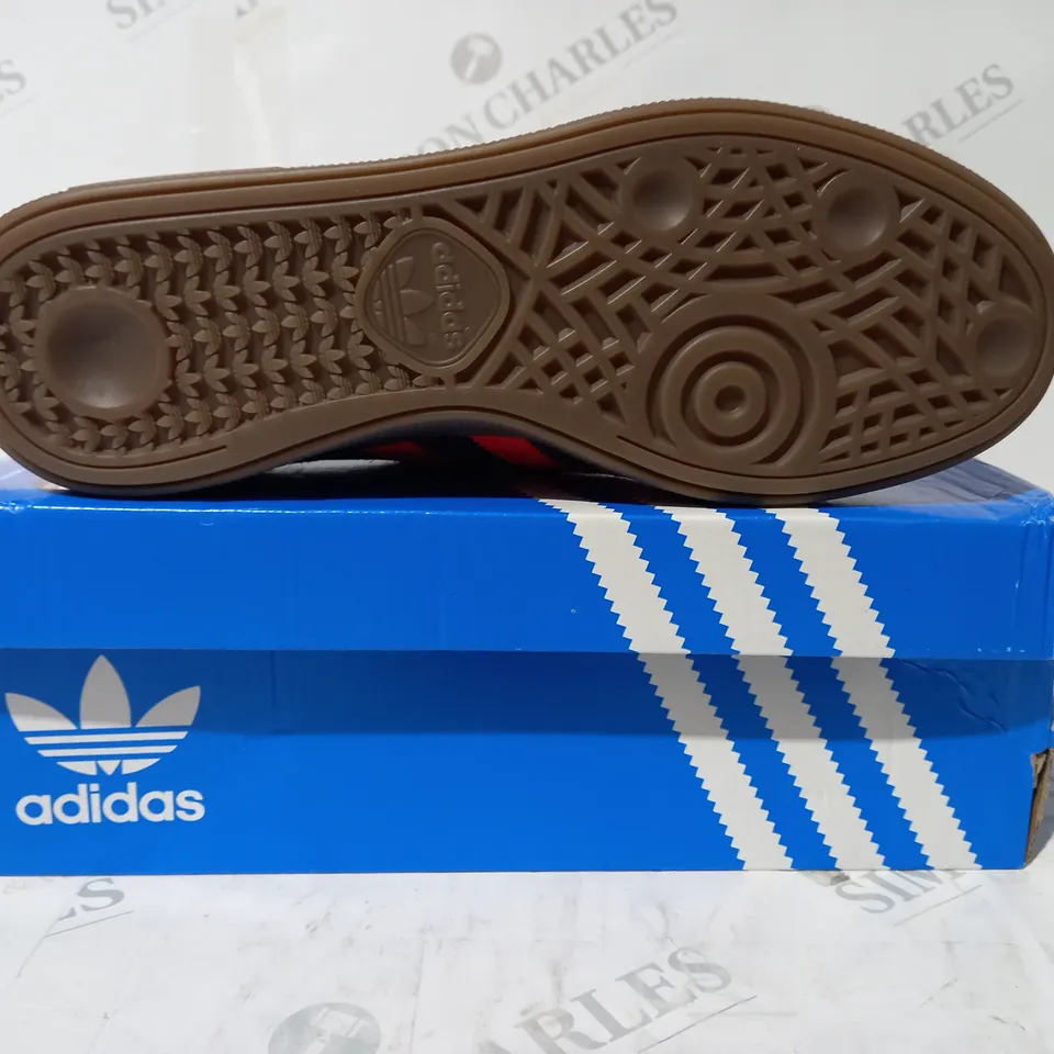 BOXED PAIR OF ADIDAS MUNCHEN SHOE SIN BLUE/RED UK SIZE 8