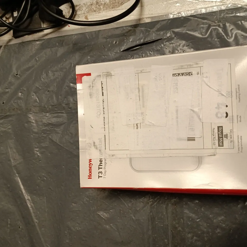 HONEYWELL HOME T3 THERMOSTAT – 7 DAY PROGRAMMABLE WIRED THERMOSTAT (BOXED)