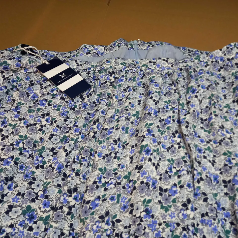 CREW CLOTHING COMPANY MIXED TIER SKIRT IN BLUE FLORAL DESIGN - SIZE 18