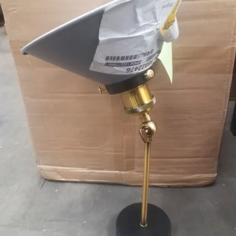 ALIZEH 1 - LIGHT ARMED SCONCE