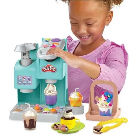 PLAY-DOH KITCHEN CREATIONS   3+