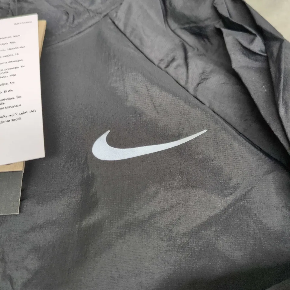 NIKE MEN'S BLACK HOODED WINDBREAKER JACKET