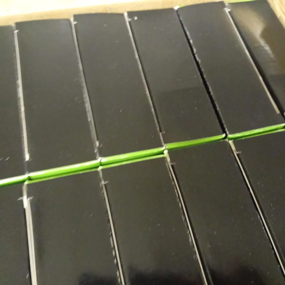 LOT OF 12 X 100ML DIADORA ENERGY FRAGRANCE - GREEN