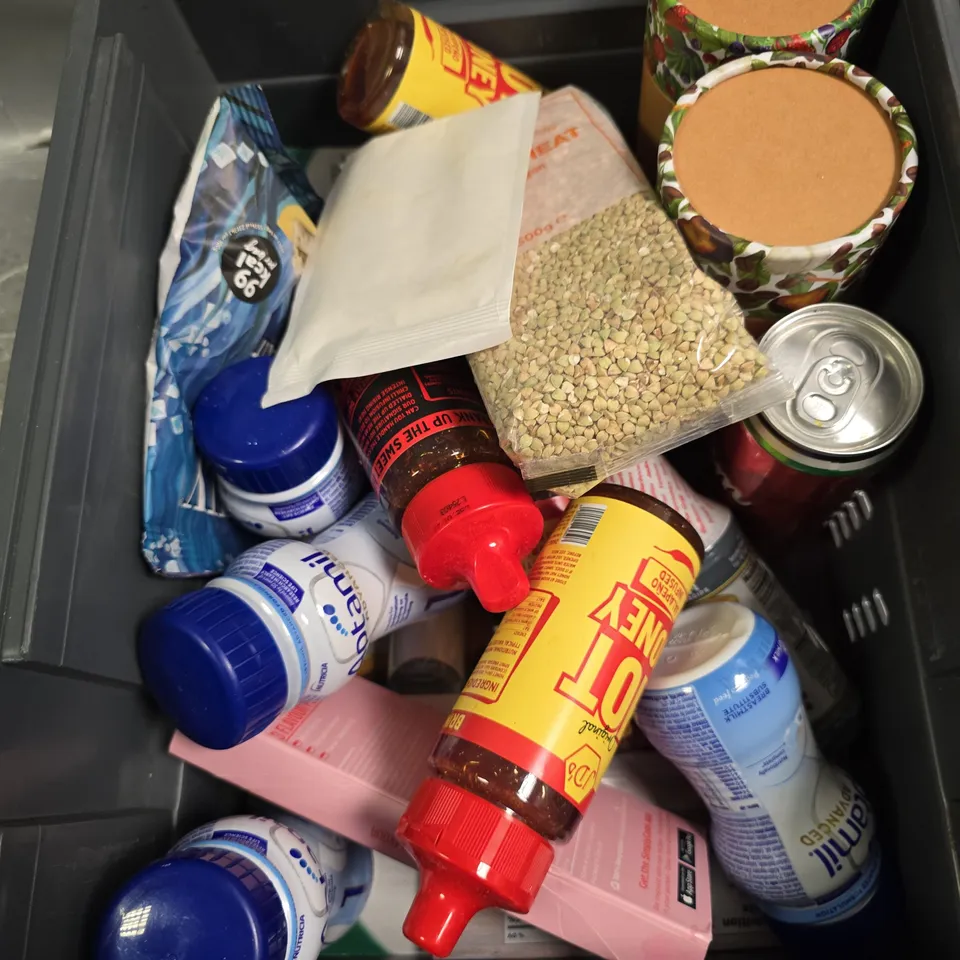 APPROXIMATELY 12 ASSORTED FOOD & DRINK ITEMS TO INCLUDE - MINOR FIGURES BARISTA OAT , PERONI 0.0% ETC