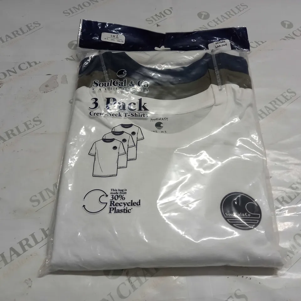 SOUL CAL &CO 3 PACK OF CREW-NECK T-SHIRTS IN WHITE/GREEN/NAVY - UK LARGE