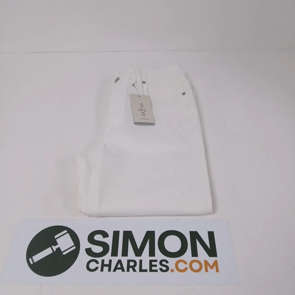 3SIX5 DENIM CAPRI JEANS IN IVORY - SIZE 10