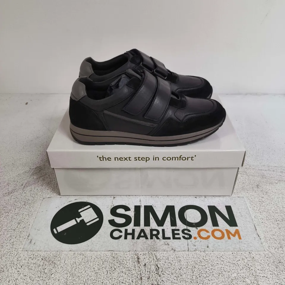 BOXED PAIR OF DR KELLER BRENDAN TRAINERS IN BLACK - SIZE 8
