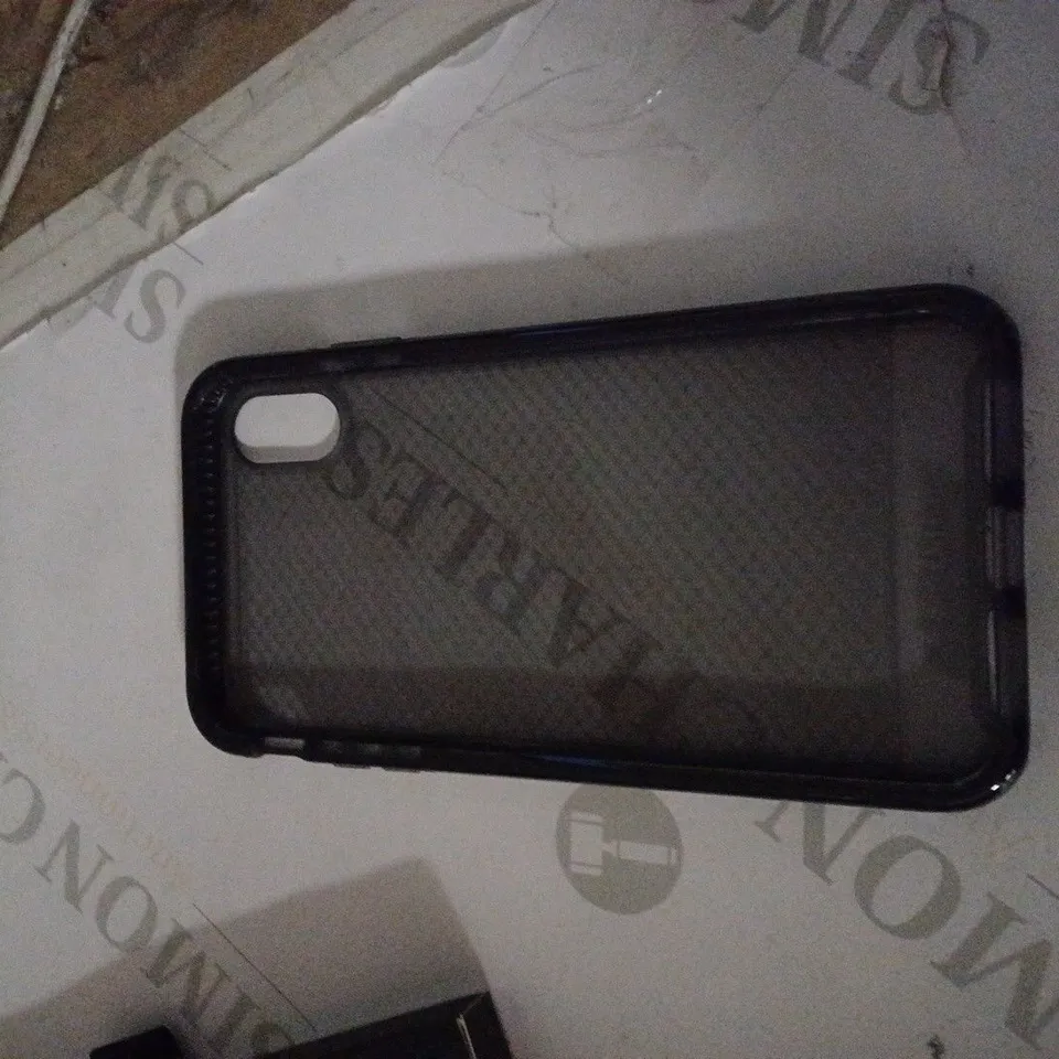 APPROXIMATELY 79 BRAND NEW TECH21 EV0CHECK IPHONE XS MAX PHONE CASE