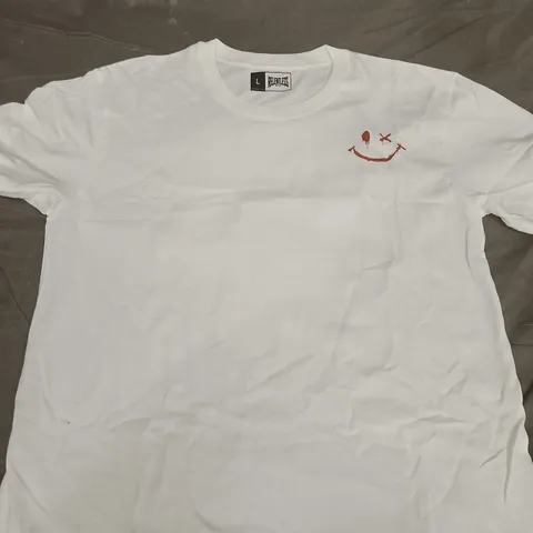 RELENTLESS GEAR PREMIUM FIT TEE – WHITE – UK SIZE LARGE (L)