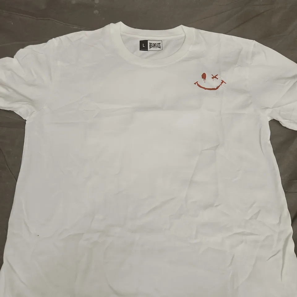 RELENTLESS GEAR PREMIUM FIT TEE – WHITE – UK SIZE LARGE (L)