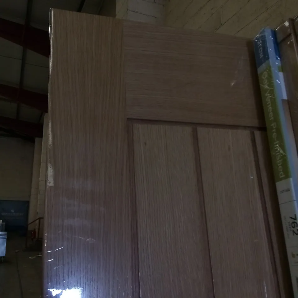 GEOM 1981 X 762MM COTTAGE PRE FINISHED OAK VENEER INTERNAL DOOR