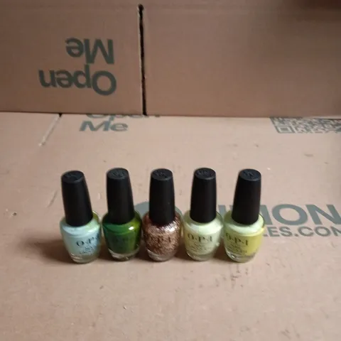 BOX OF APPROXIMATELY 20 ASSORTED OPI NAIL VARNISH 