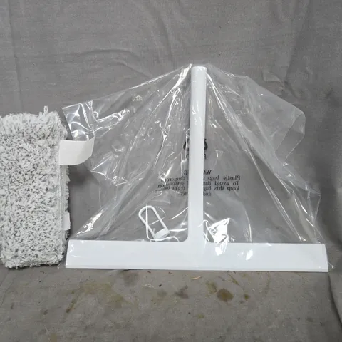 BOXED BLUMFELDT WINDOW WIPER