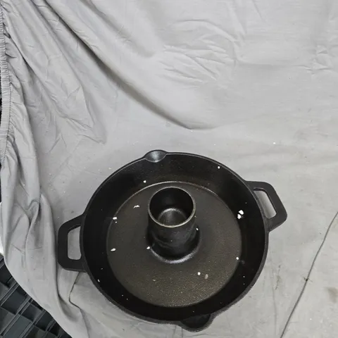 CAST IRON ROUND COOKING POT WITH CENTRAL CHIMNEY AND SIDE HANDLES