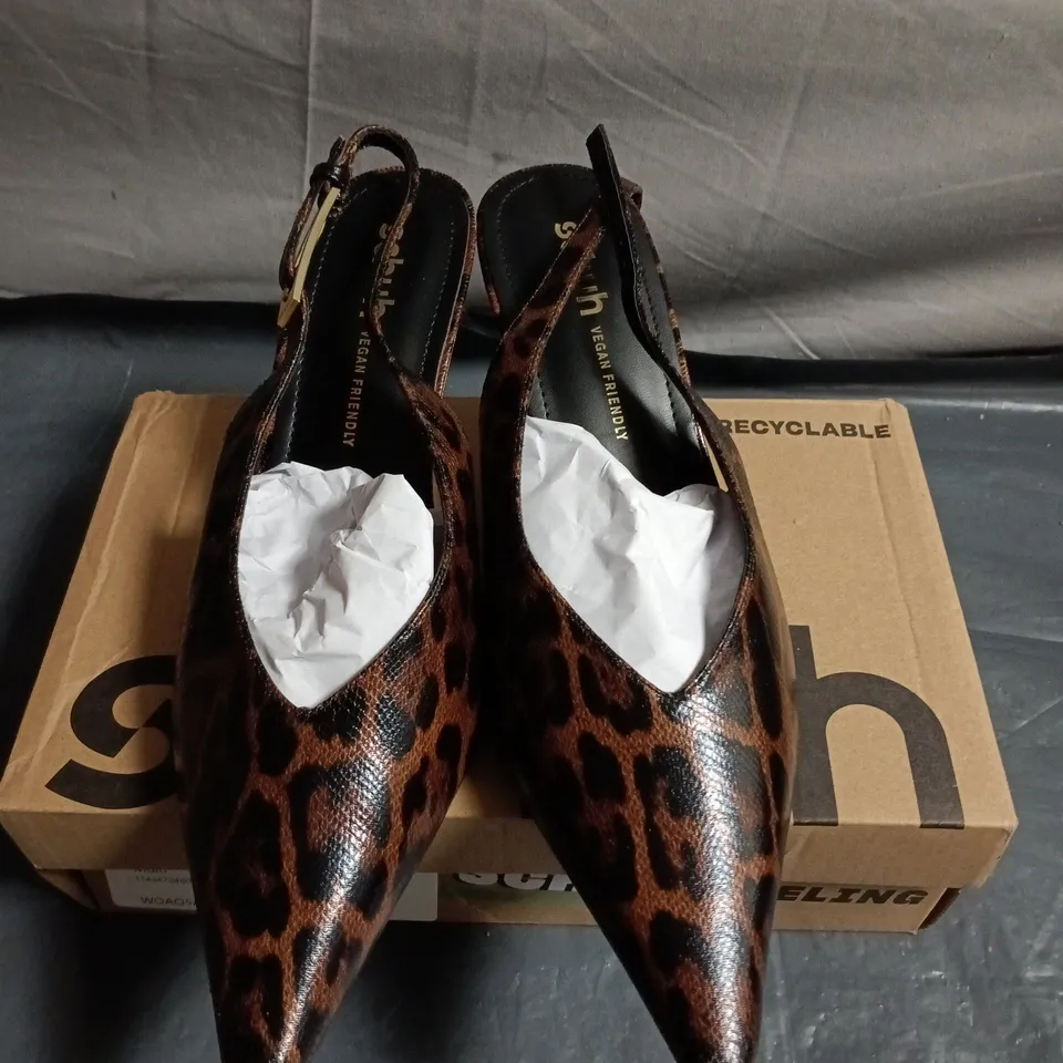 BOXED PAIR OFSCHUH SAGE BUCKLE SLINGBACK COURT SHOES – UK SIZE 8