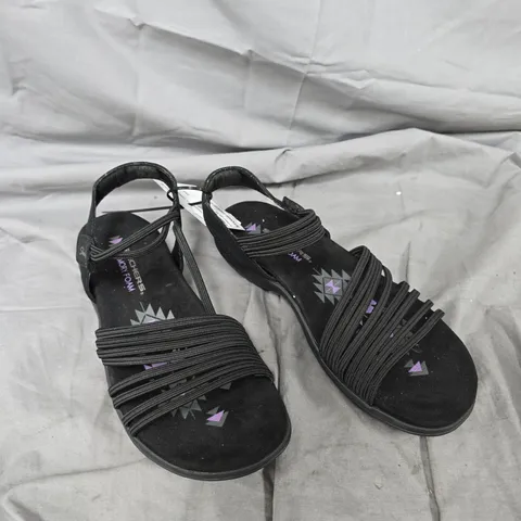 SKECHERS REGGAE SLIM COFFEE RUN SANDALS - 4