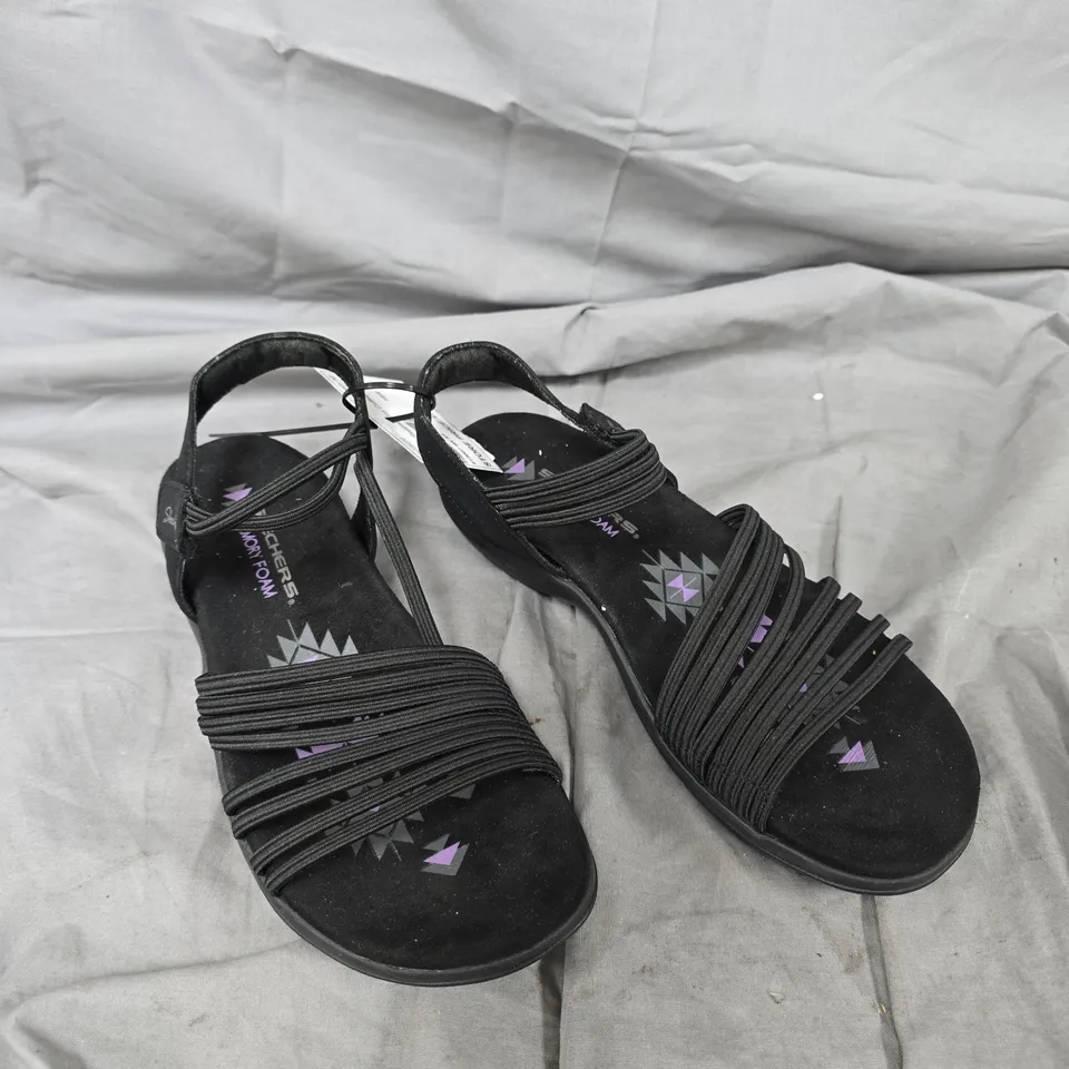 SKECHERS REGGAE SLIM COFFEE RUN SANDALS - 4