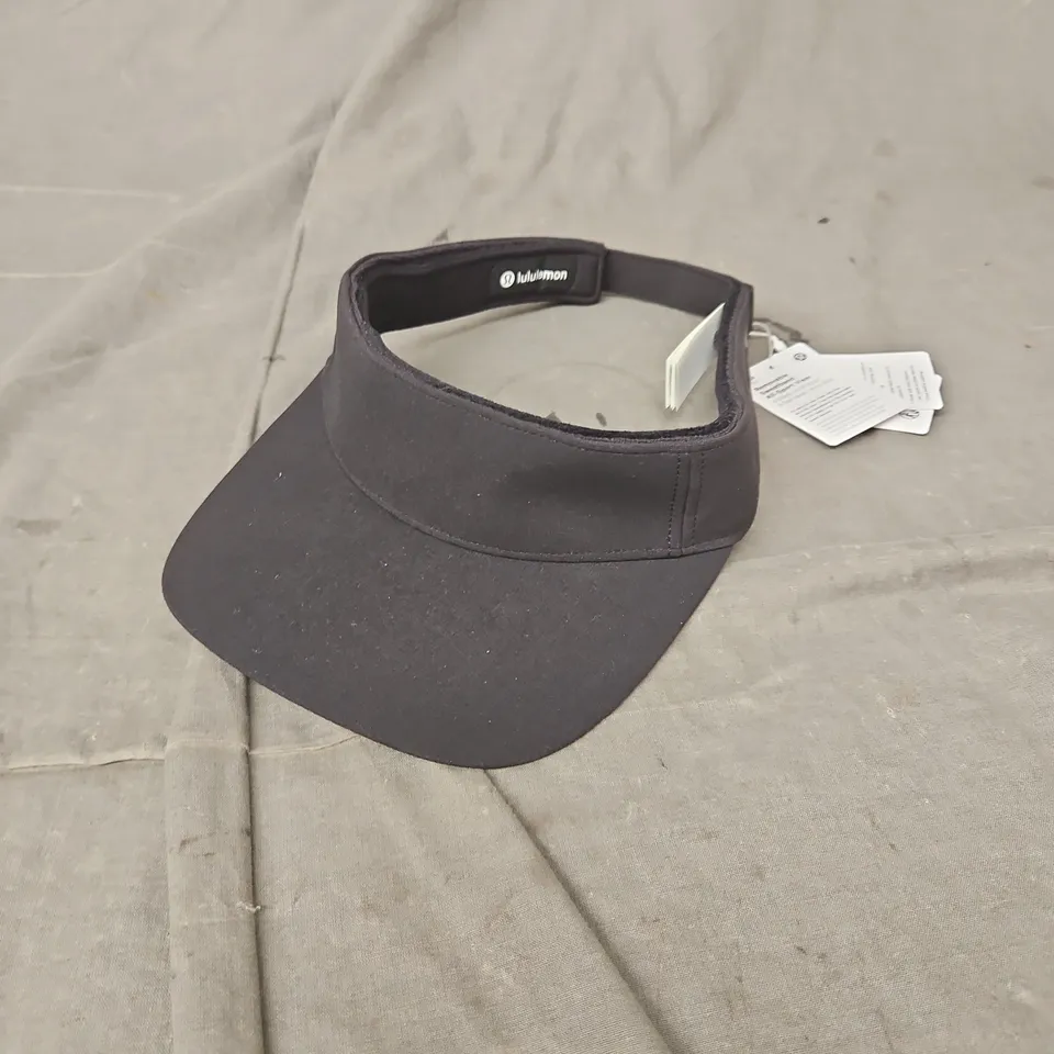 LULULEMON REMOVABLE SWEATBAND ALL-SPORT VISOR IN BLACK SIZE S/M