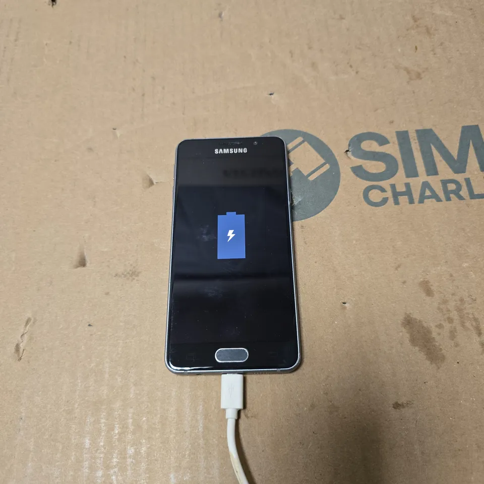 SAMSUNG GALAXY A3 SMART PHONE