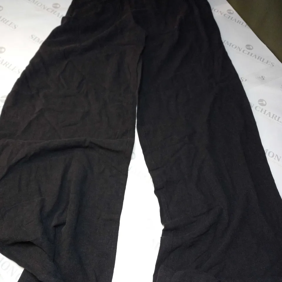 SEASALT CORNWALL WAVESCAPE TROUSERS IN ONYX - UK 14