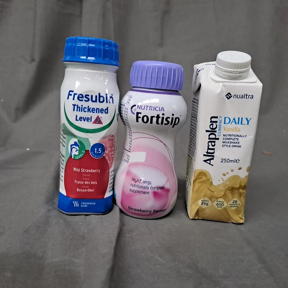 APPROXIMATELY 25 ASSORTED DRINK PRODUCTS TO INCLUDE ATRAPLEN COMPACT DAILY NUTRITION DRINK, FRESUBIN NUTRITION DRINK, NUTRICIA FORTISIP NUTRITION DRINK