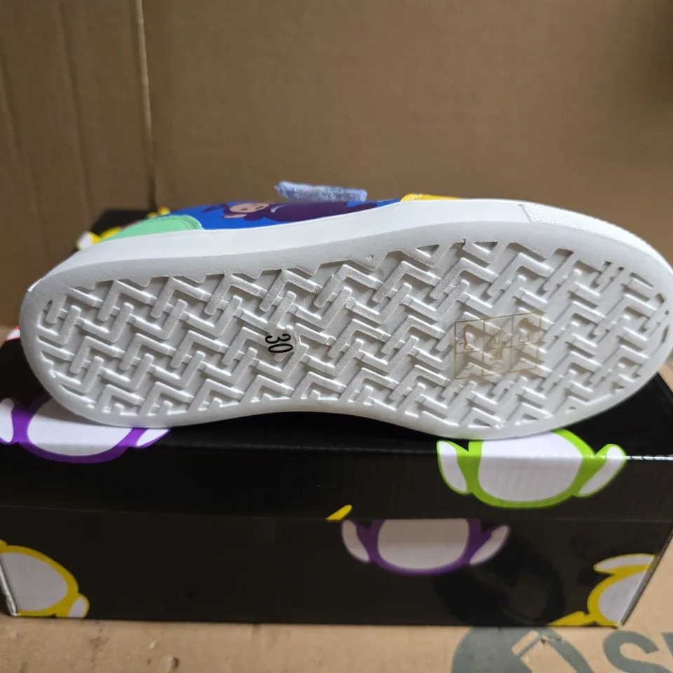 BOXED PAIR OF KOI TELETUBBYLAND KIDZ TRAINERS – MULTI-COLOUR SNEAKERS, UK 11K