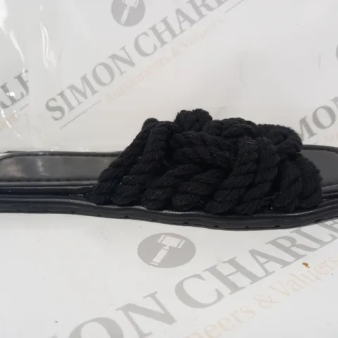 BOXED PAIR OF DESIGNER OPEN TOE FLAT SANDALS IN BLACK W. ROPE EFFECT SIZE 3