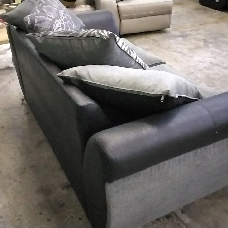 QUALITY DESIGNER GREY/BLACK FABRIC 2 SEATER SOFABED WITH SCATTERBACK CUSHIONS