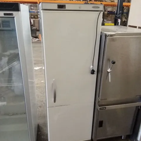 TEFCOLD UR400 UPRIGHT FRIDGE