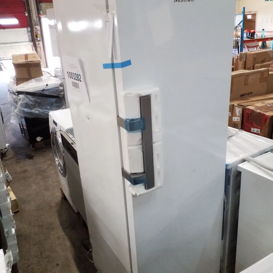 MIELE FREESTANDING REFRIGERATOR 381L WHITE