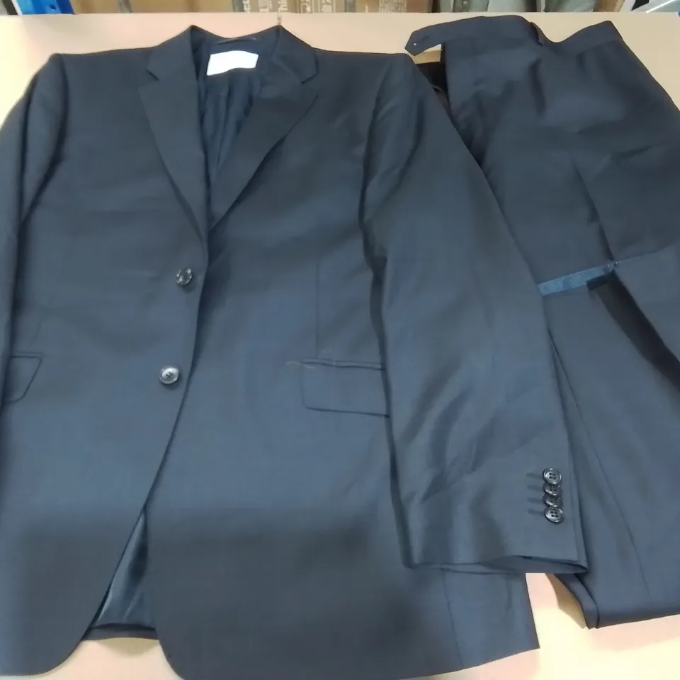 DANIEL HECHTER WOOL NAVY SUIT JACKET AND TROUSERS - CHEST 44" WAIST 42" LEG 31"